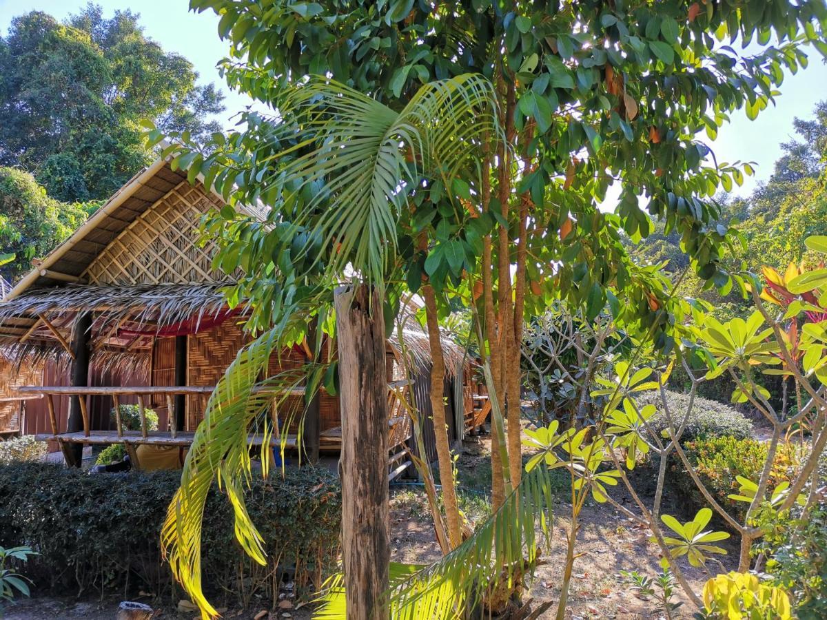 Phuhaya Bamboo Bungalows Koh Lanta Exterior photo